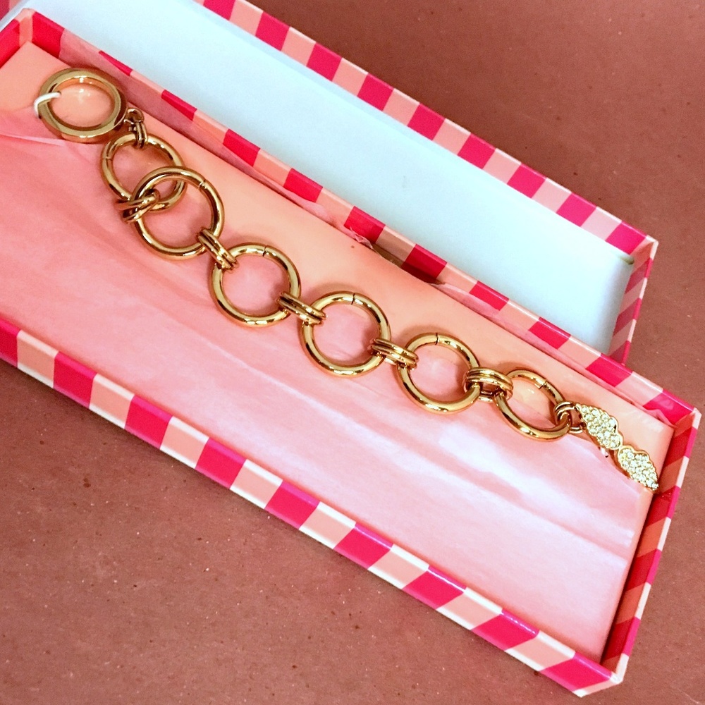 VS golden bracelet with angel wings